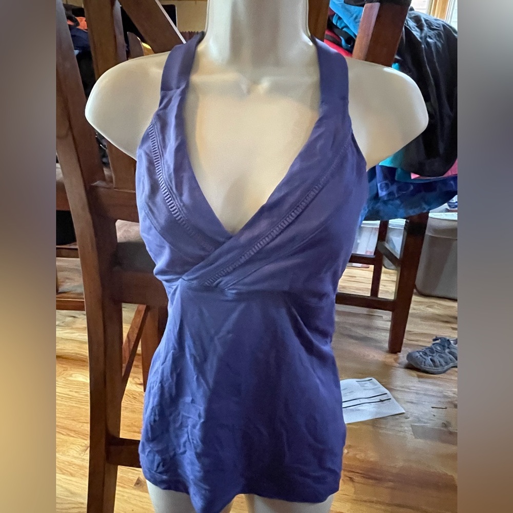 Lululemon cross cross flow top